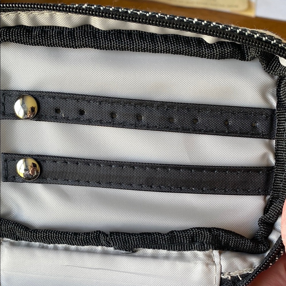 Thirty-one Striped Black and White Jewelry Travel Case - Picture 3 of 6